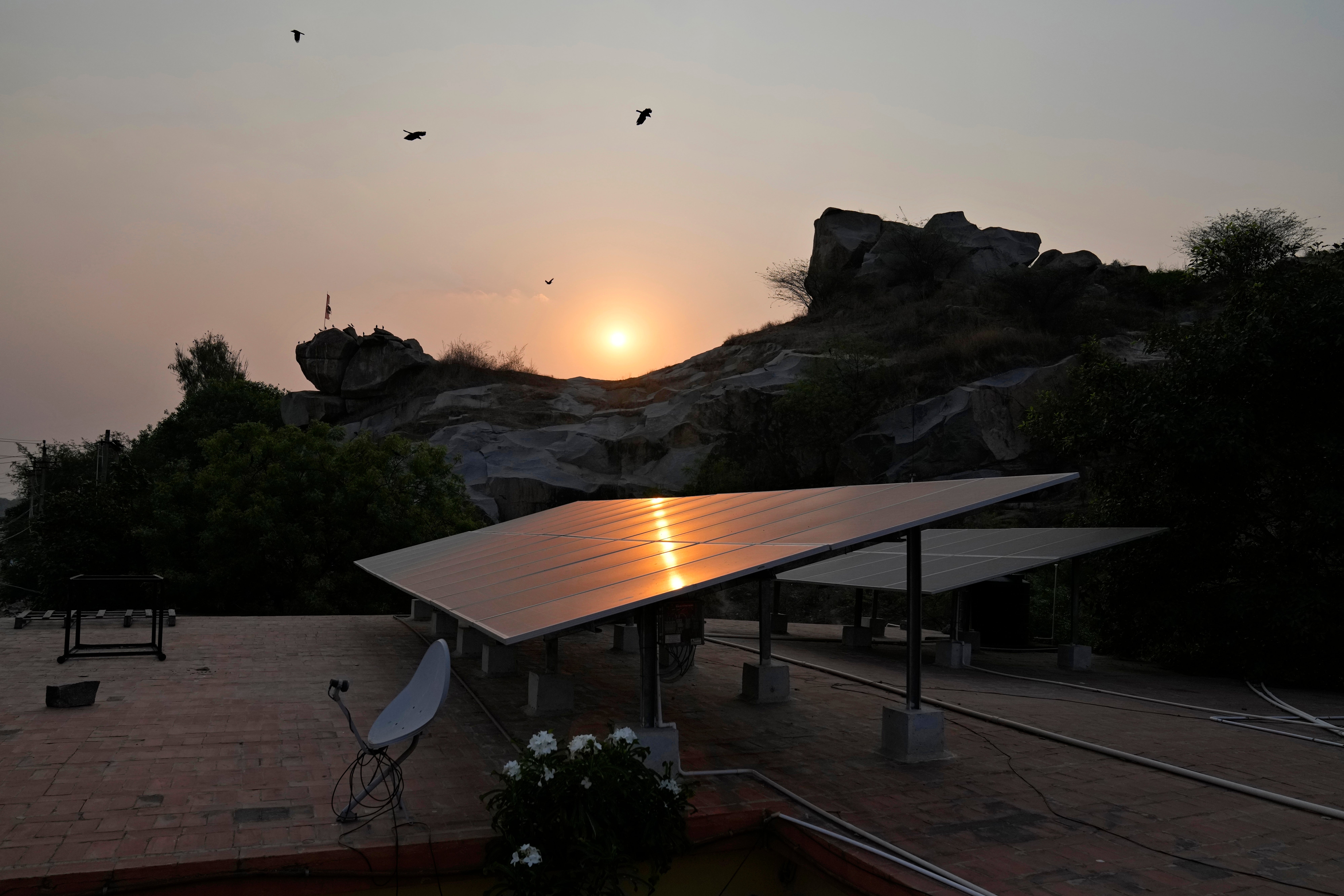 <p>Climate India Hospitals Solar</p>
