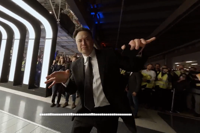 <p>Ron DeSantis ad campaign video shows archive footage of Elon Musk </p>