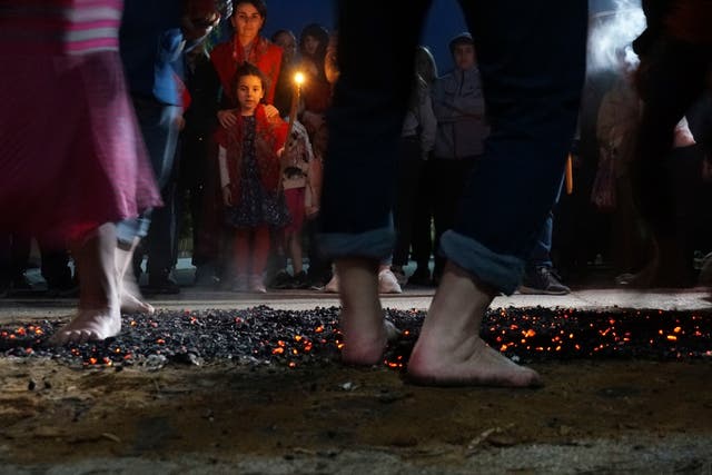 Religion Greece Firewalking