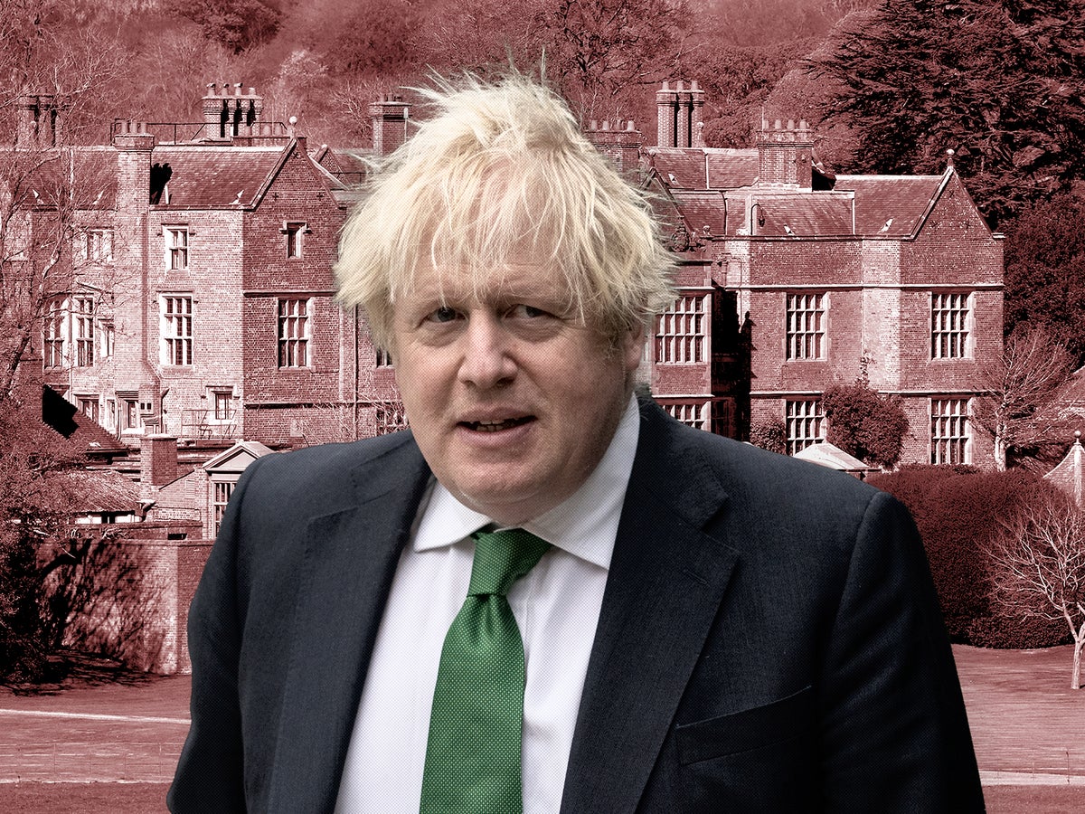 Who was at Chequers? Boris camp in panic mode over claims he hosted friends and family