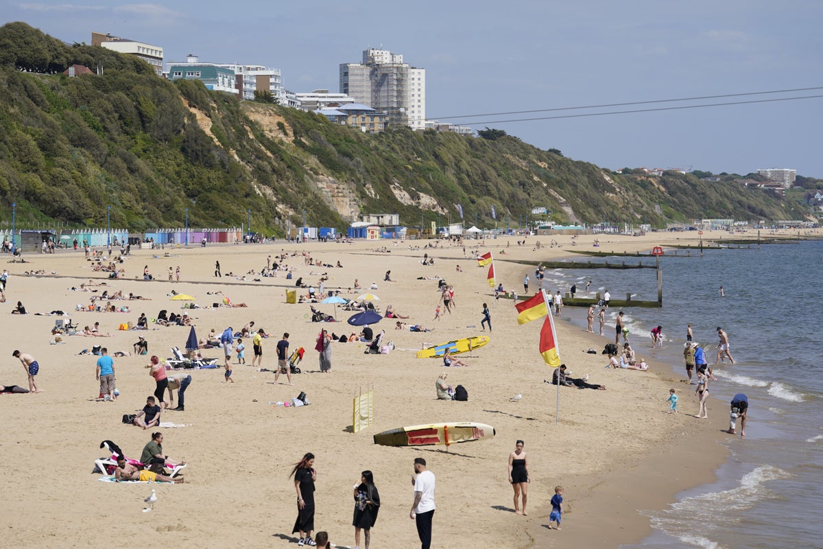 Britain set for 24C scorcher over bank holiday weekend