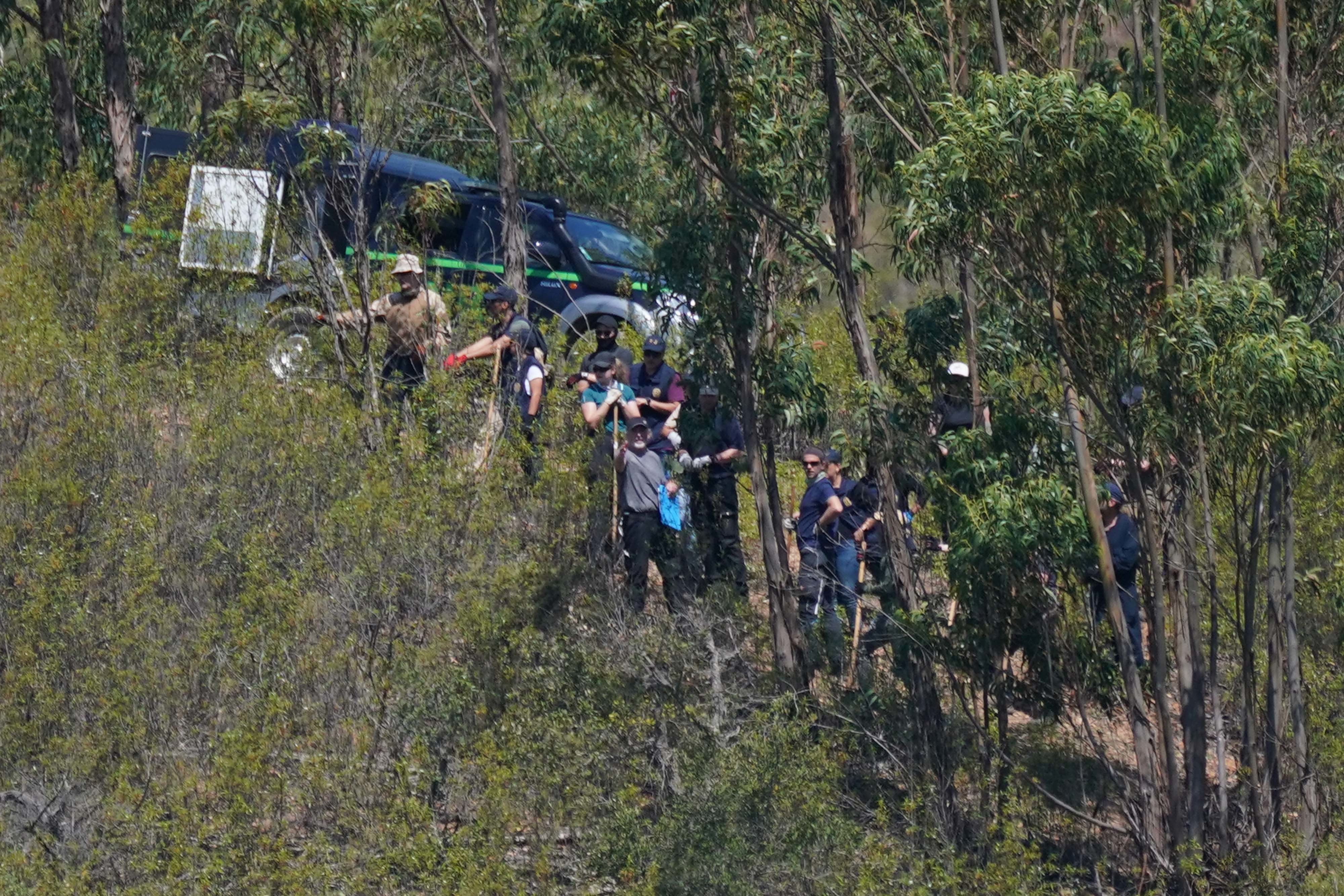 <p>Personnel at Barragem do Arade reservoir, in the Algave, Portugal, as searches continue as part of the investigation into the disappearance of Madeleine McCann</p><p>” height=”2667″ width=”4000″ layout=”responsive” class=”i-amphtml-layout-responsive i-amphtml-layout-size-defined” i-amphtml-layout=”responsive”><i-amphtml-sizer slot=