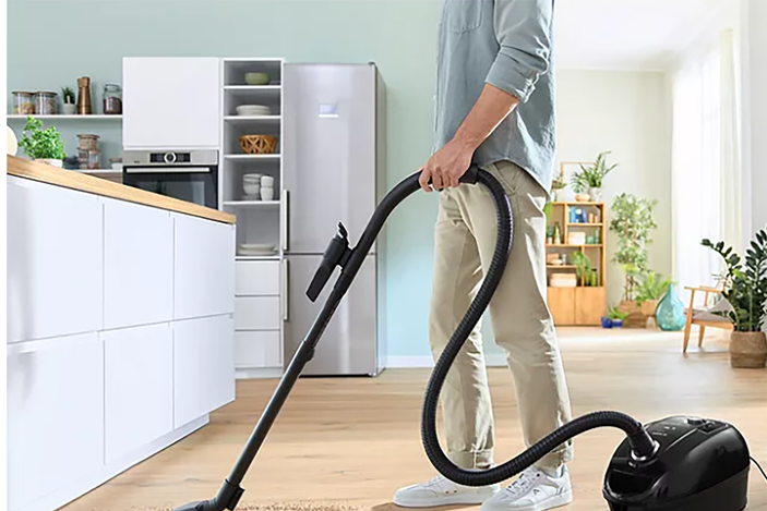 best corded vacuum cleaners Bosch series 4 proeco bagged cylinder vacuum cleaner