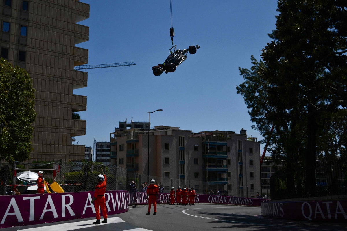 Toto Wolff unhappy as crane lifts Lewis Hamilton’s stricken car off Monaco track