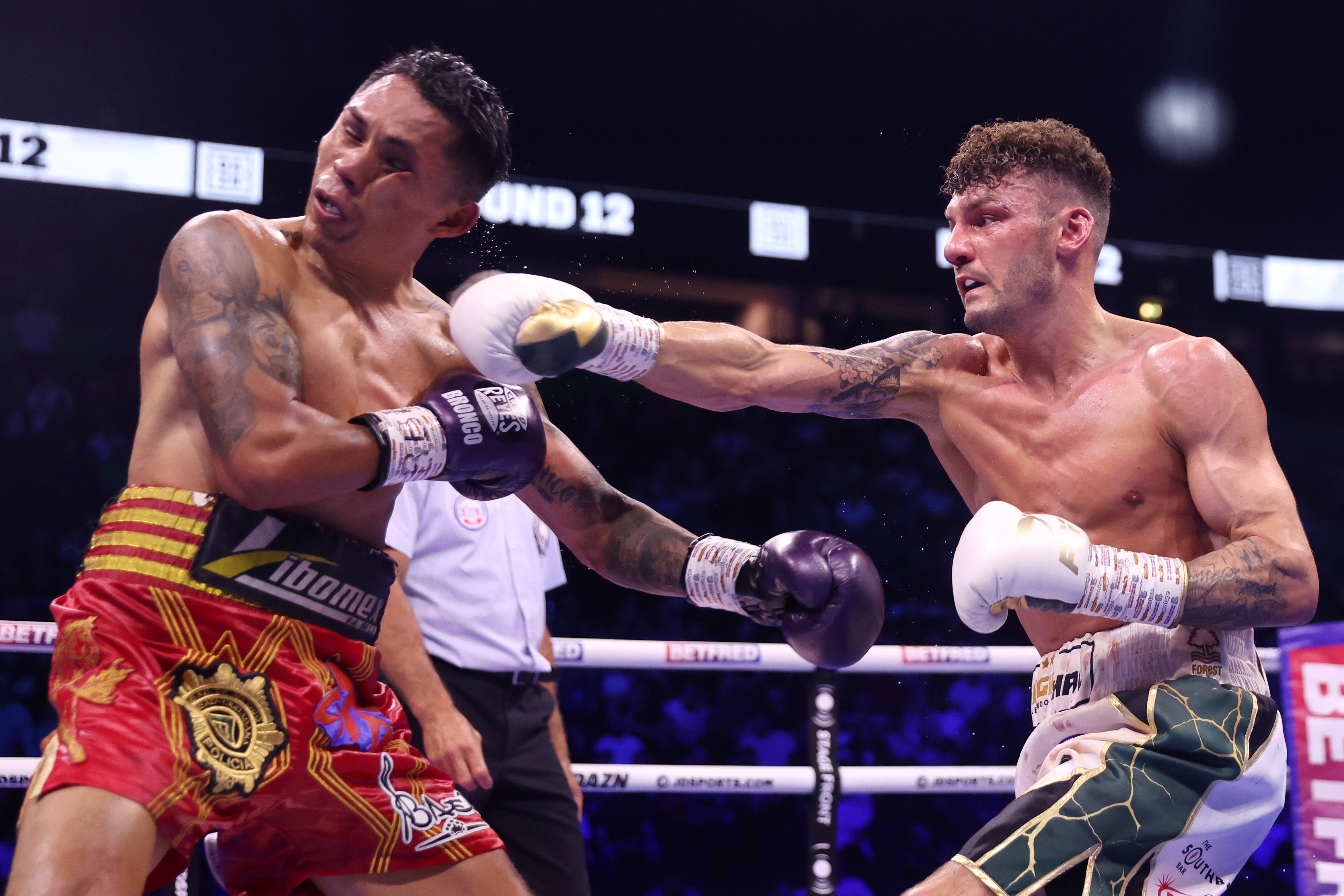 Leigh Wood vs Mauricio Lara LIVE Result as Briton regains title with points win The Independent