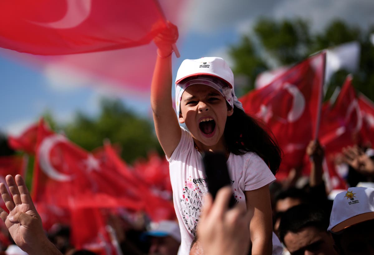 Vote count starts in Turkey’s crucial presidential run-off
