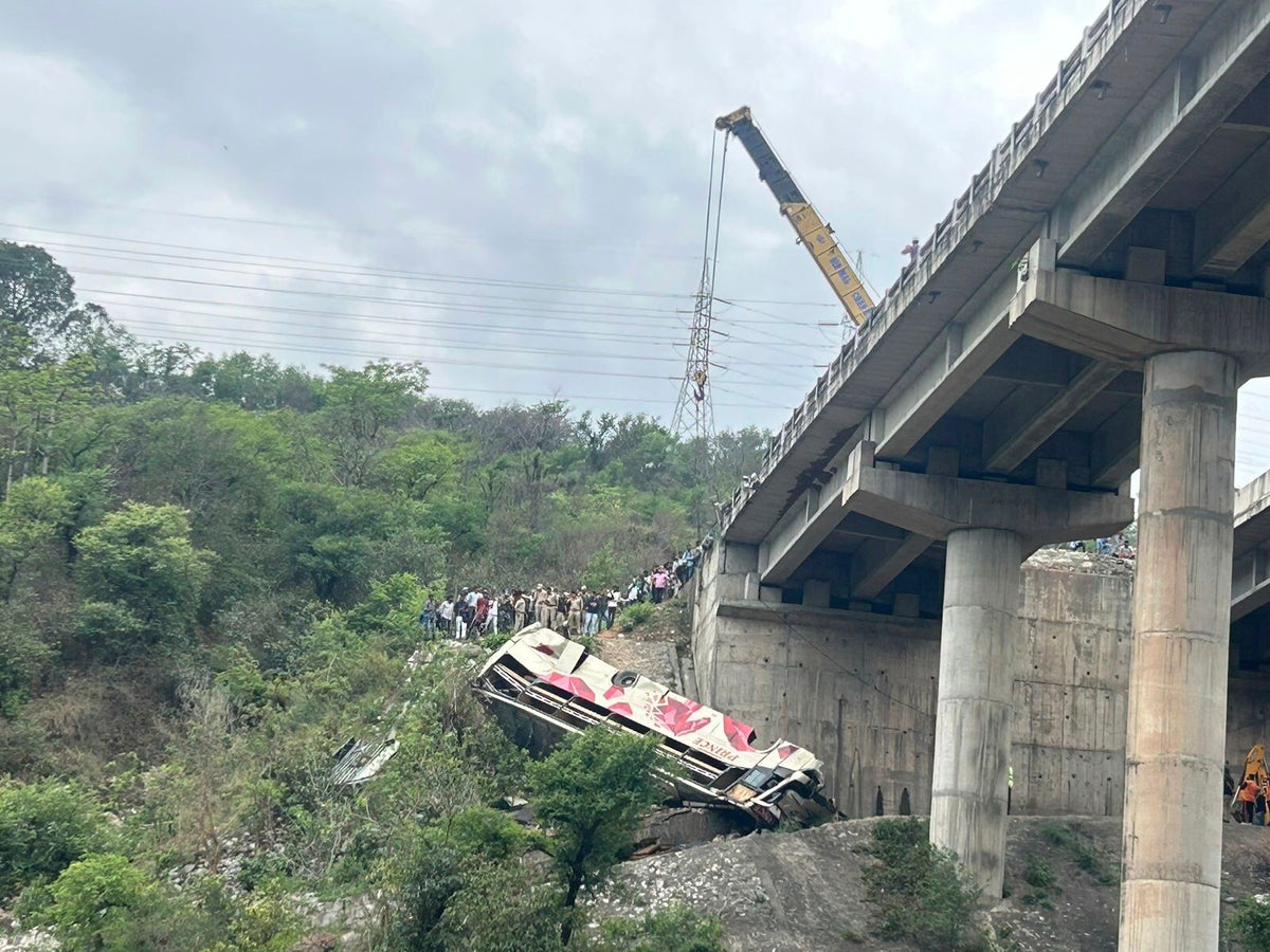 At least 10 dead, 55 injured as bus of Hindu pilgrims falls into gorge in India