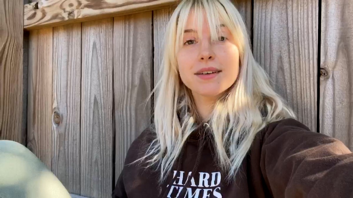 Paramore’s Hayley Williams says anyone who votes for Ron DeSantis is ‘dead to me’