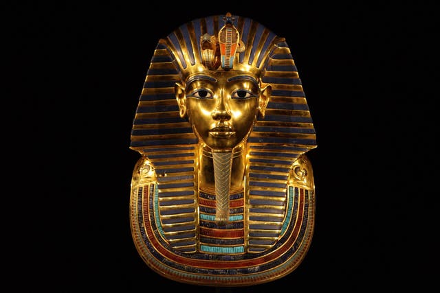 <p>A replica of the death mask of King Tutankhamun at the Museum of Museums in Manchester</p>