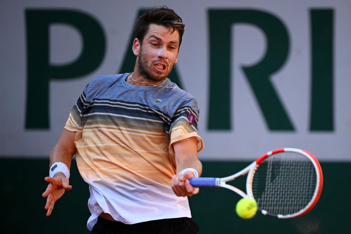 Cameron Norrie surges into French Open third round with straight-sets win