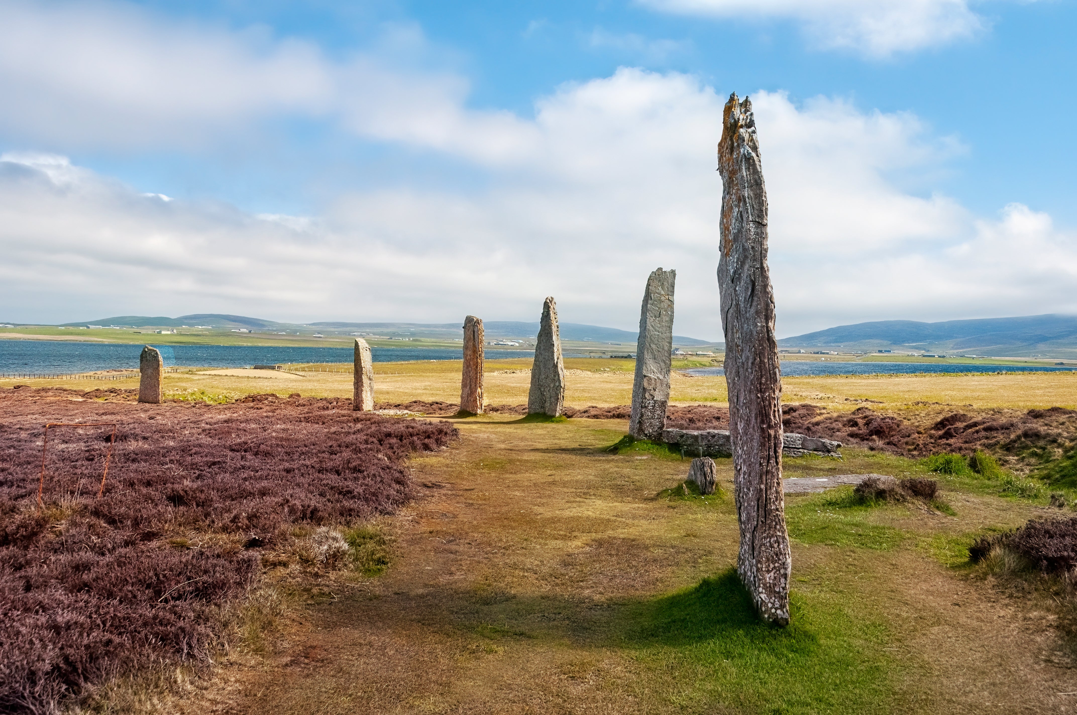 As Pedras de Stenness, parte do Coração Neolítico do Patrimônio Mundial de Orkney