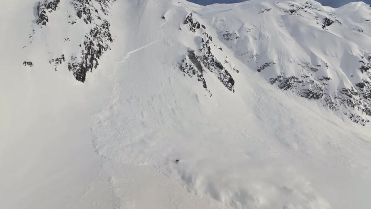 Skier triggers avalanche while speeding down Alaska mountain