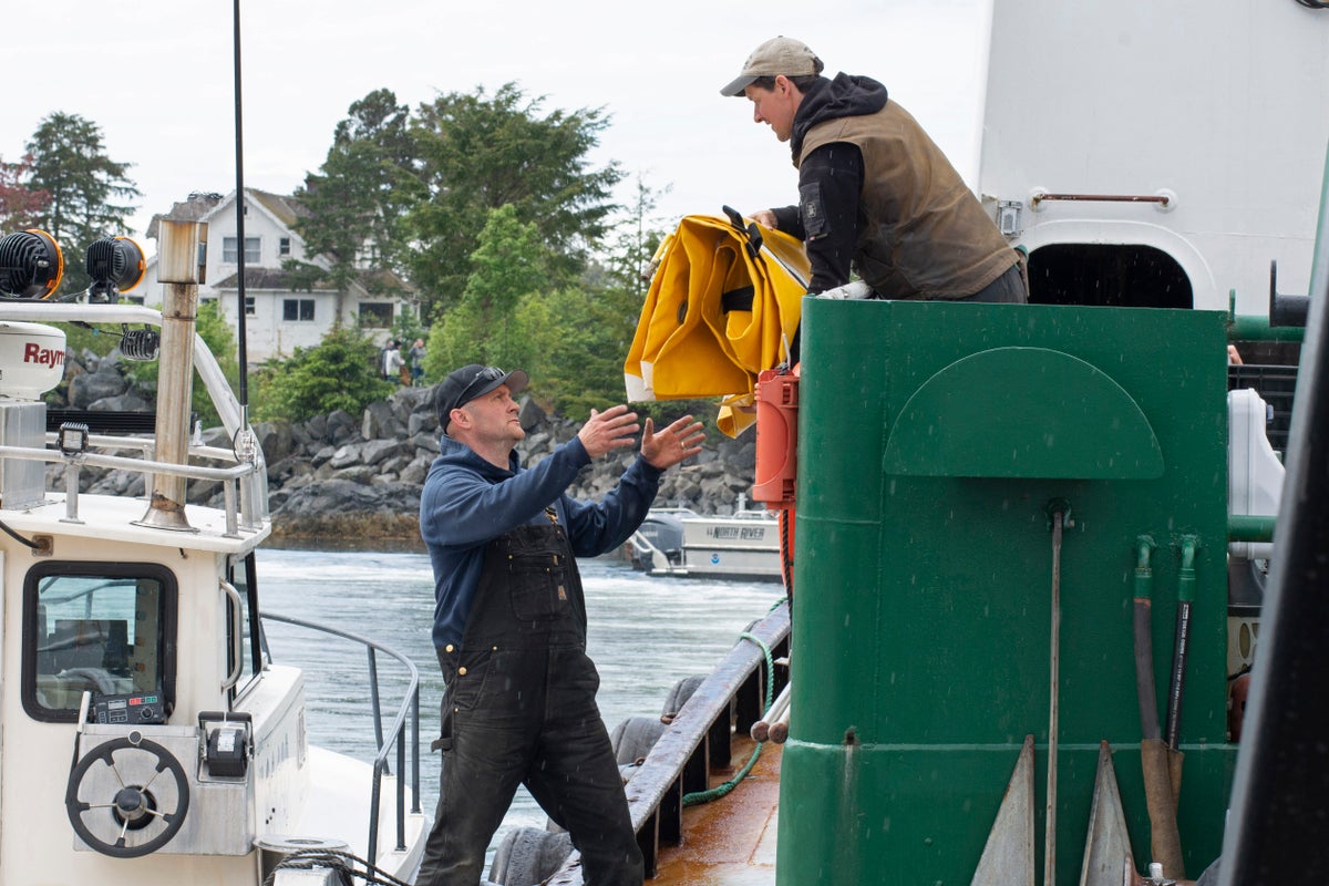 Authorities recover bodies of two sisters after vessel found submerged in Alaska