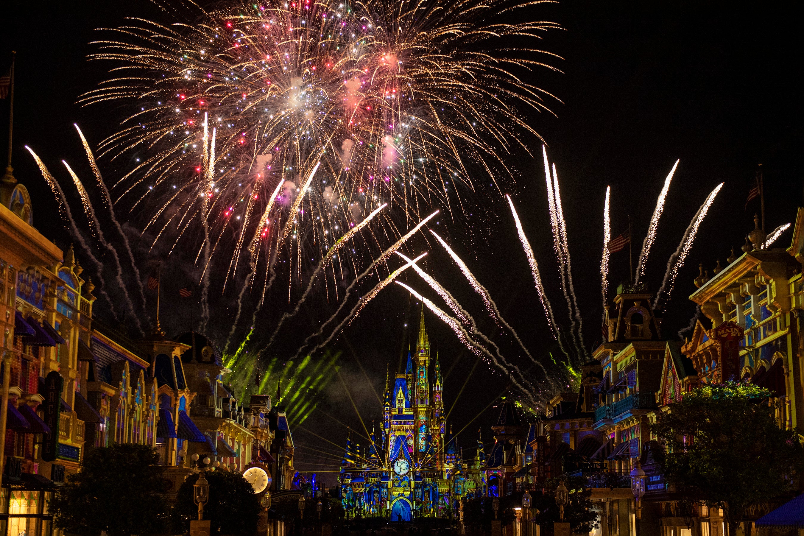 Don’t miss the Happily Ever After firework extravaganza on Main Street