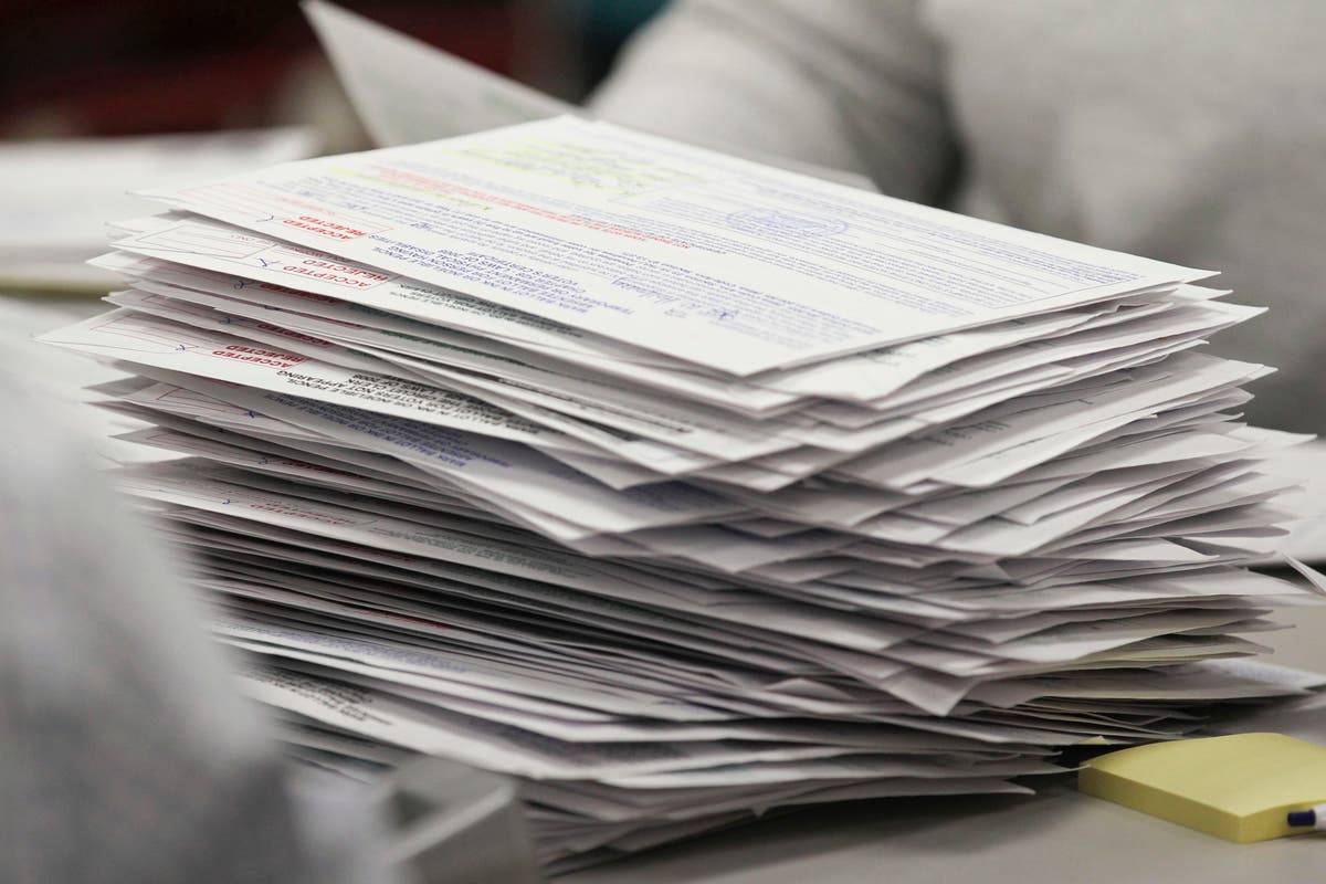 Mississippi absentee ballot law harms voters with disabilities, lawsuit says