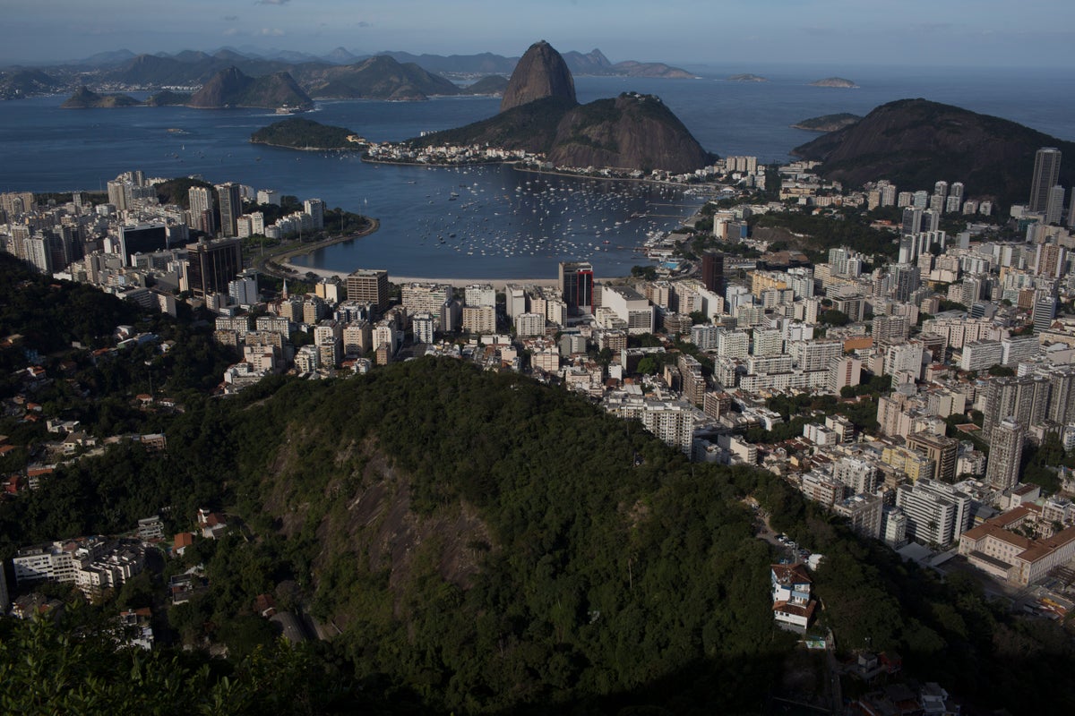 Brazil’s prosecutors block zipline construction at Rio’s touristic Sugarloaf Mountain