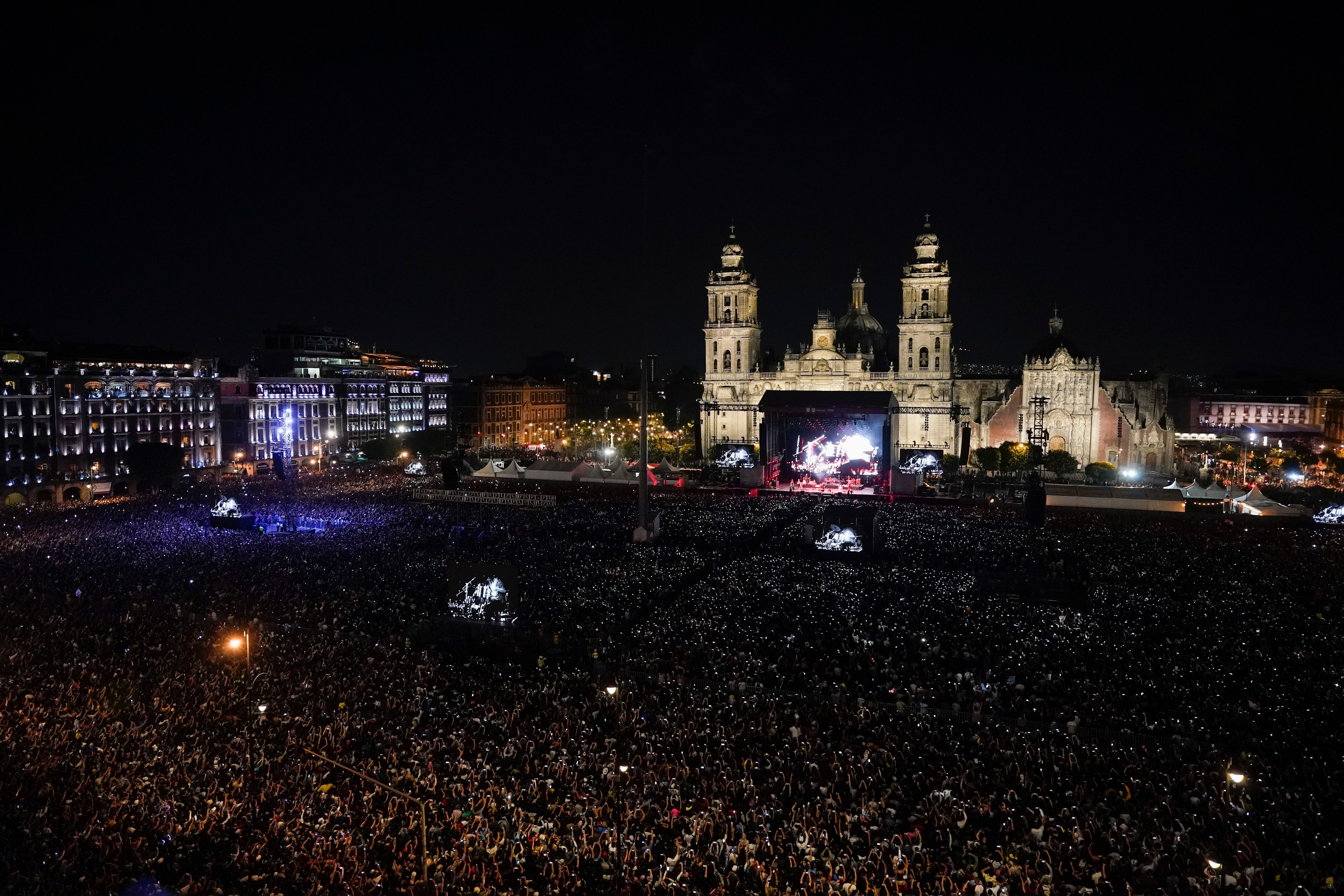 MEXICO-FABULOSOS CADILLACS-ZÓCALO