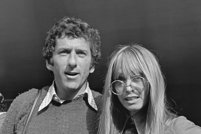<p>American actor Barry Newman (left) and English actor Suzy Kendall (right)</p>