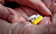 Lung cancer pill ‘halves risk of death’