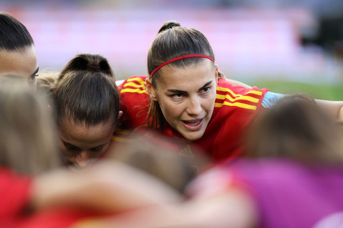 La estrella de España no regresará para la Copa Mundial Femenina mientras continúa la disputa sobre el entrenador en jefe