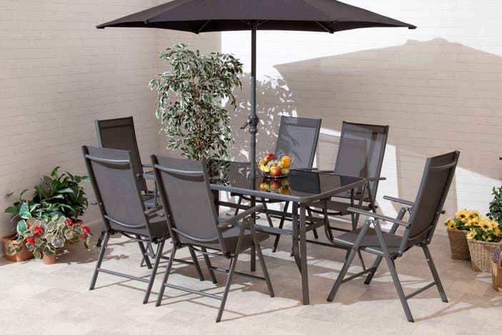 Dakota Fields Woodminster rectangular 6-person 150cm long dining set with umbrella