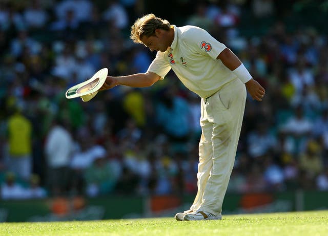 <p>Tip of the hat: Shane Warne, pictured here in 2007, stunned the Old Trafford crowd </p>