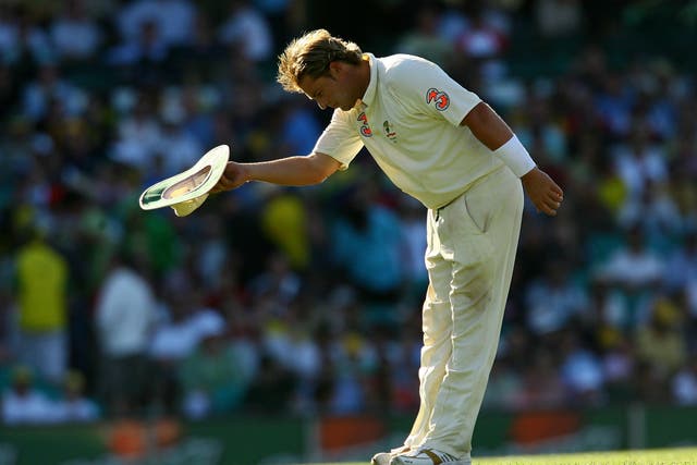 <p>Tip of the hat: Shane Warne, pictured here in 2007, stunned the Old Trafford crowd </p>