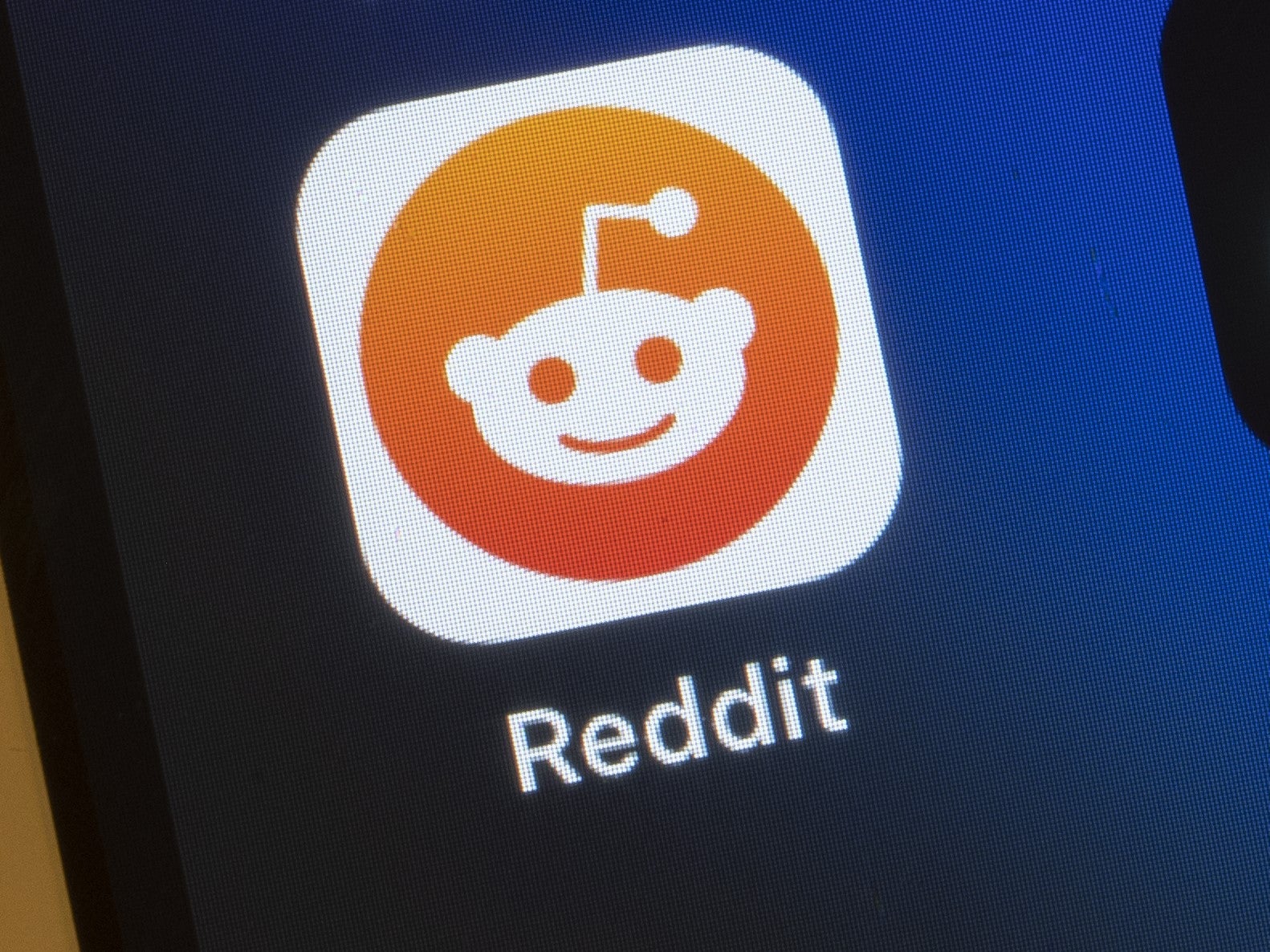Reddit down Site hit by more outages as fight over its future escalates The Independent