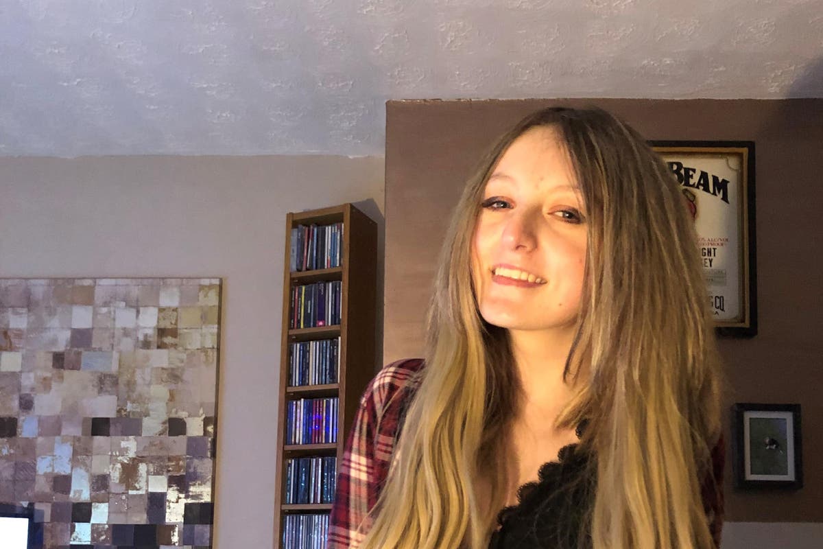 Family pay tribute to &lsquo;beautiful daughter&rsquo; after body pulled from sea