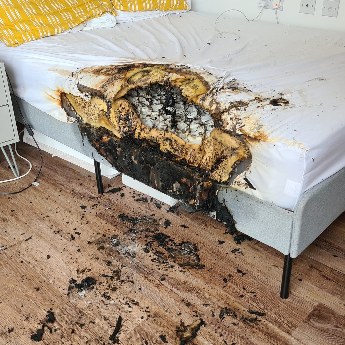 Photo of exploded 'Lost Mary' dupe could be the reason you never vape again | The Independent Photo of exploded 'Lost Mary' dupe could be the reason you never vape again | The Independent
