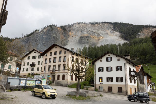 <p>Farmers and residents in Brienz/Brinzauls have been ordered to leave due to a rockslide warning</p>