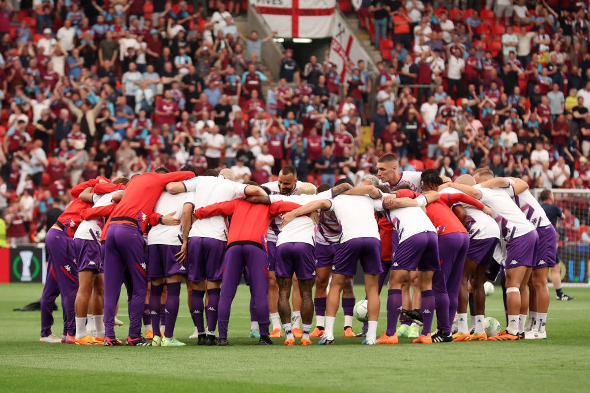 West Ham vs Fiorentina LIVE: Europa Conference League final team news as fans fight in Prague