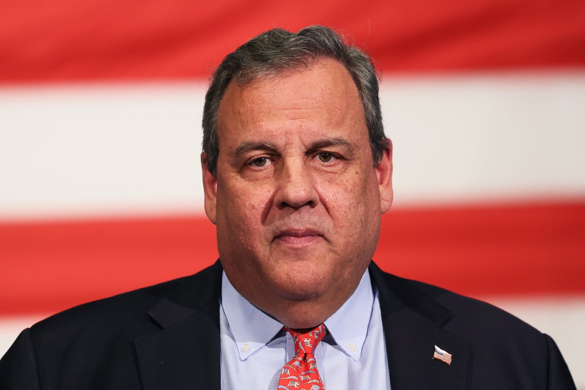 Chris Christie town hall – live: 2024 candidate onstage for CNN event with Anderson Cooper after Trump attacks