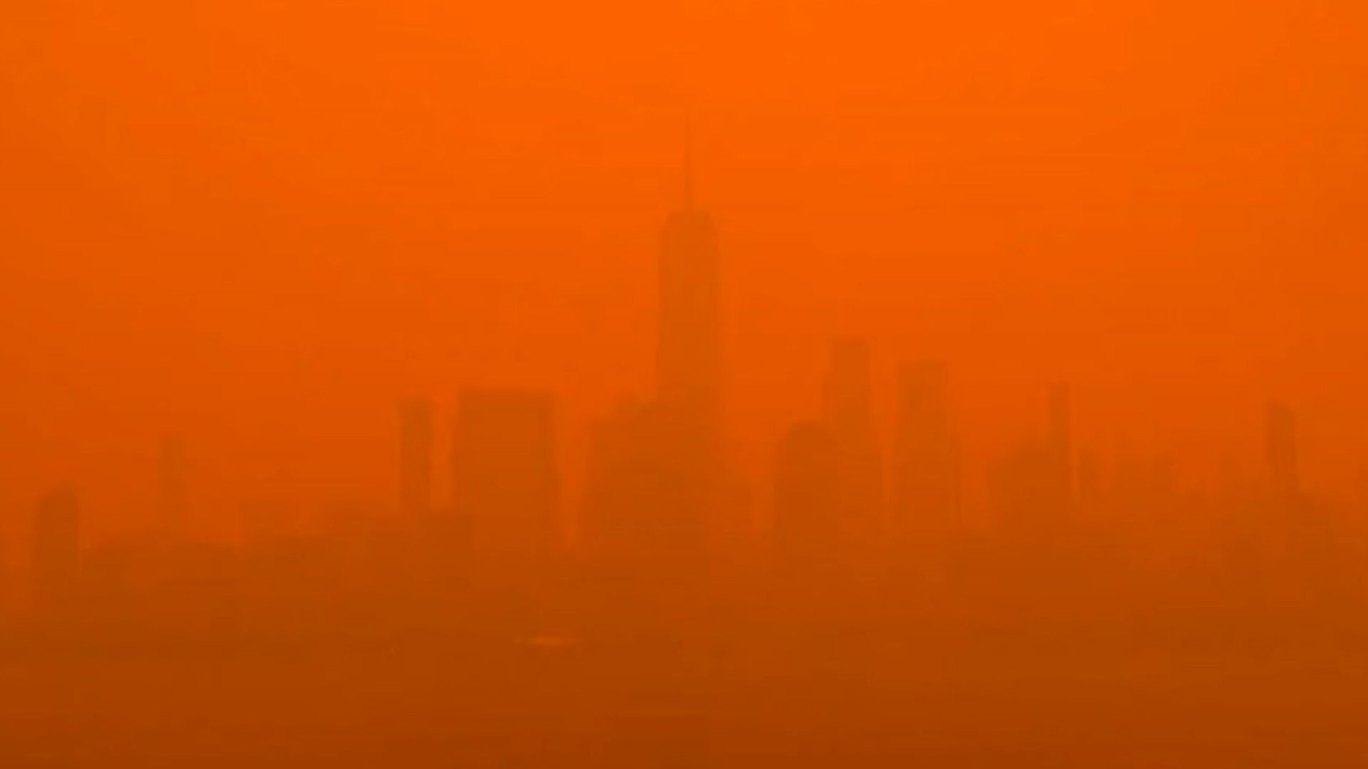 Apocalyptic　time-lapse　York　News　orange　disappear　shows　smoke　New　into　Independent　TV