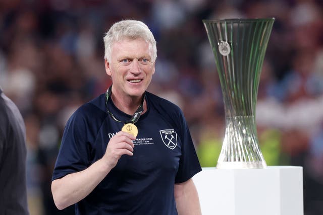 <p>David Moyes could celebrate a first major trophy of his career </p>