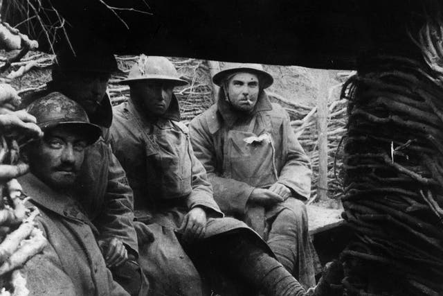 <p>Trench warfare: British and French troops on the Western Front in 1916</p>