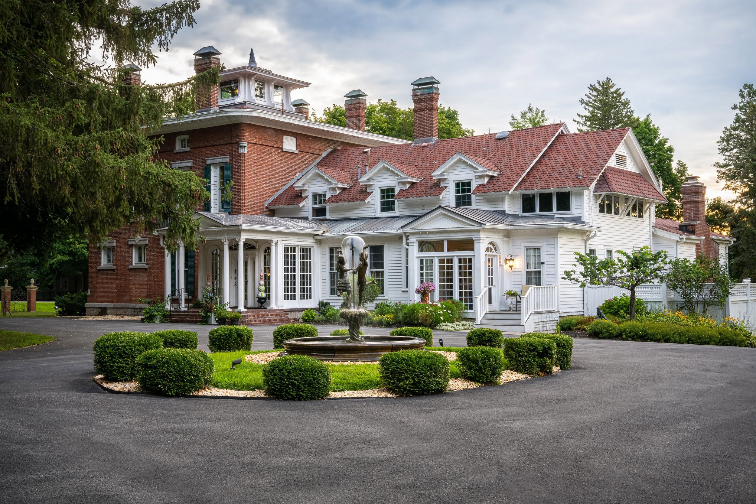 The White Estate in New York State - the exterior.