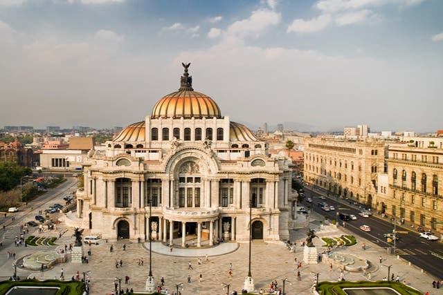 <p>Palacio de Bellas Artes, Mexico City</p>