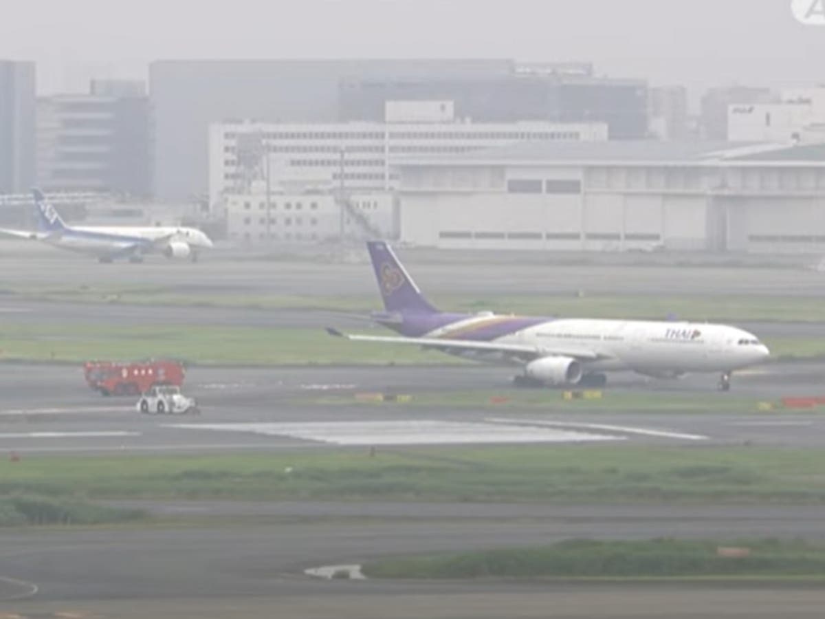 日本で旅客機２機が接触事故