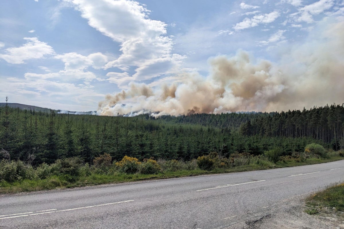 Firefighters continue tackling ‘mile long’ wildfire near Inverness