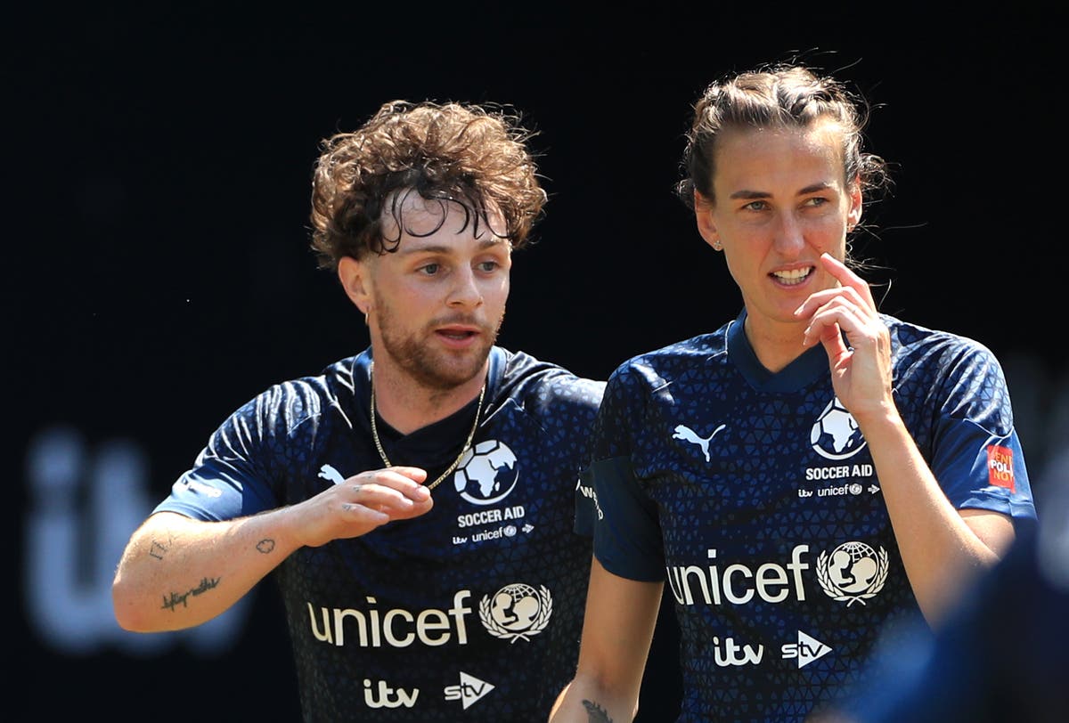 Soccer Aid LIVE: England vs World XI latest build-up starring Gary Neville, Liam Payne, Niko and Danny Dyer