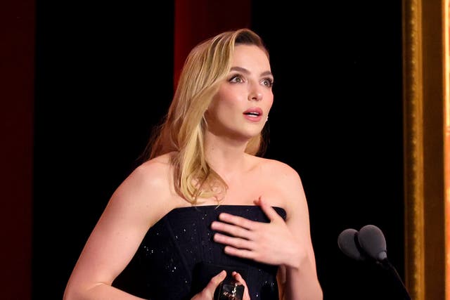 <p>Jodie Comer accepts the award for Best Leading Actress in a Play for ‘Prima Facie’</p>