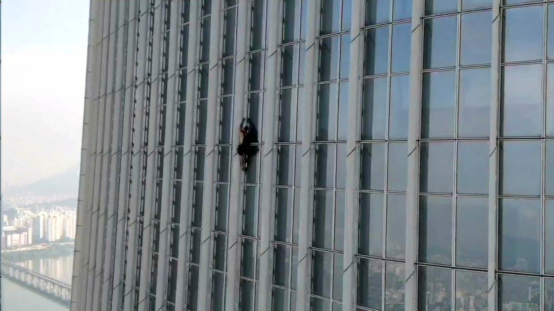 South Korea Skyscraper Climibing