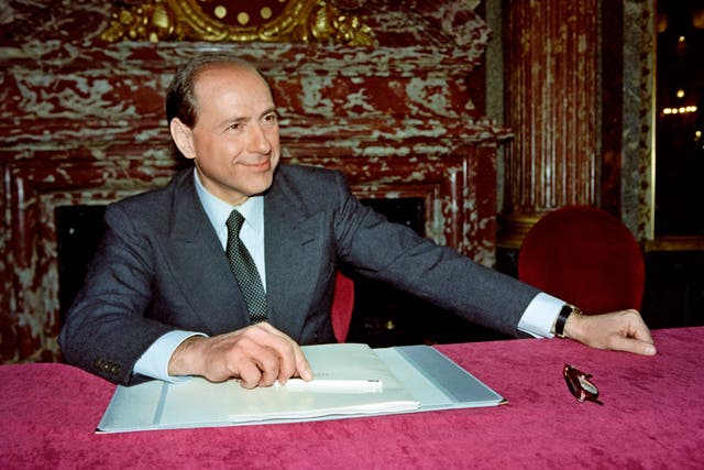 <p>Italian Fininvest president Silvio Berlusconi confirms, during a press conference his interest in taking over French TV channel “La cinq” in 1992</p>