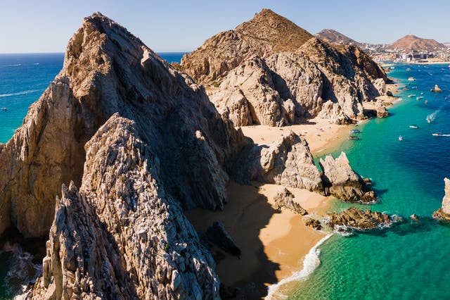 <p>Los Cabos is home to some of the most dramatic coastline in Mexico</p>