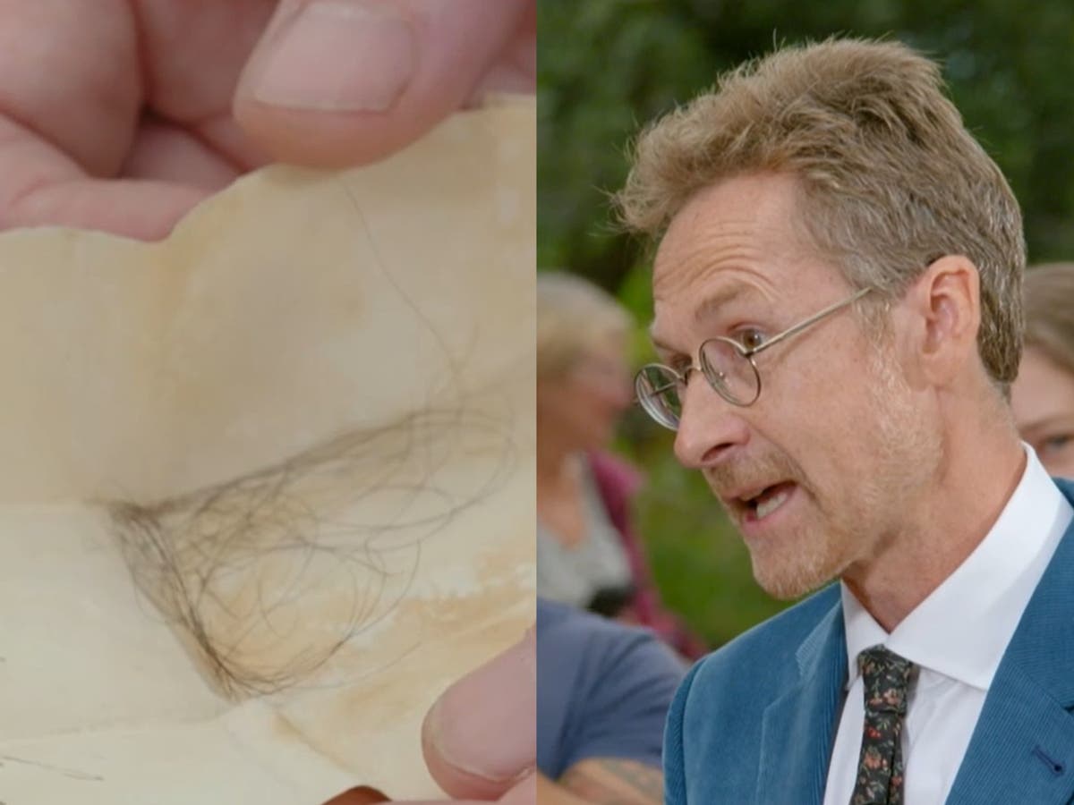 Antiques Roadshow fans repulsed at eye-watering valuation for envelope of famous hair