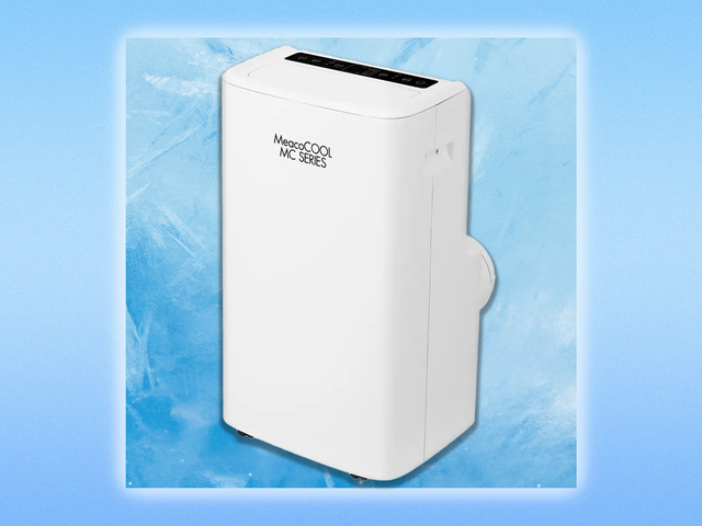 <p>This portable air conditioner can cool rooms between 25 and 35 square metres in size </p>