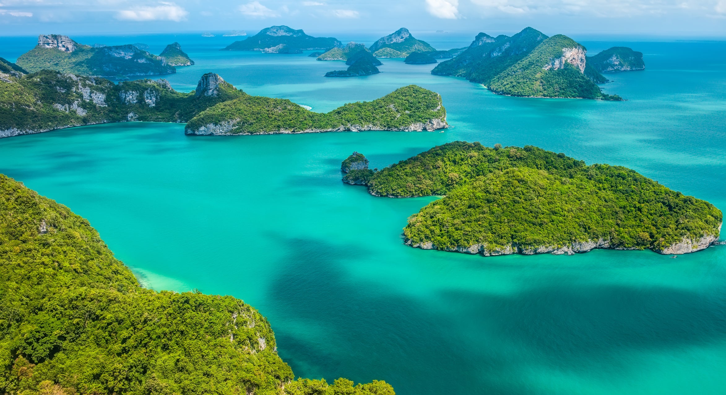 Tropical islands in Ang Thong National Marine Park