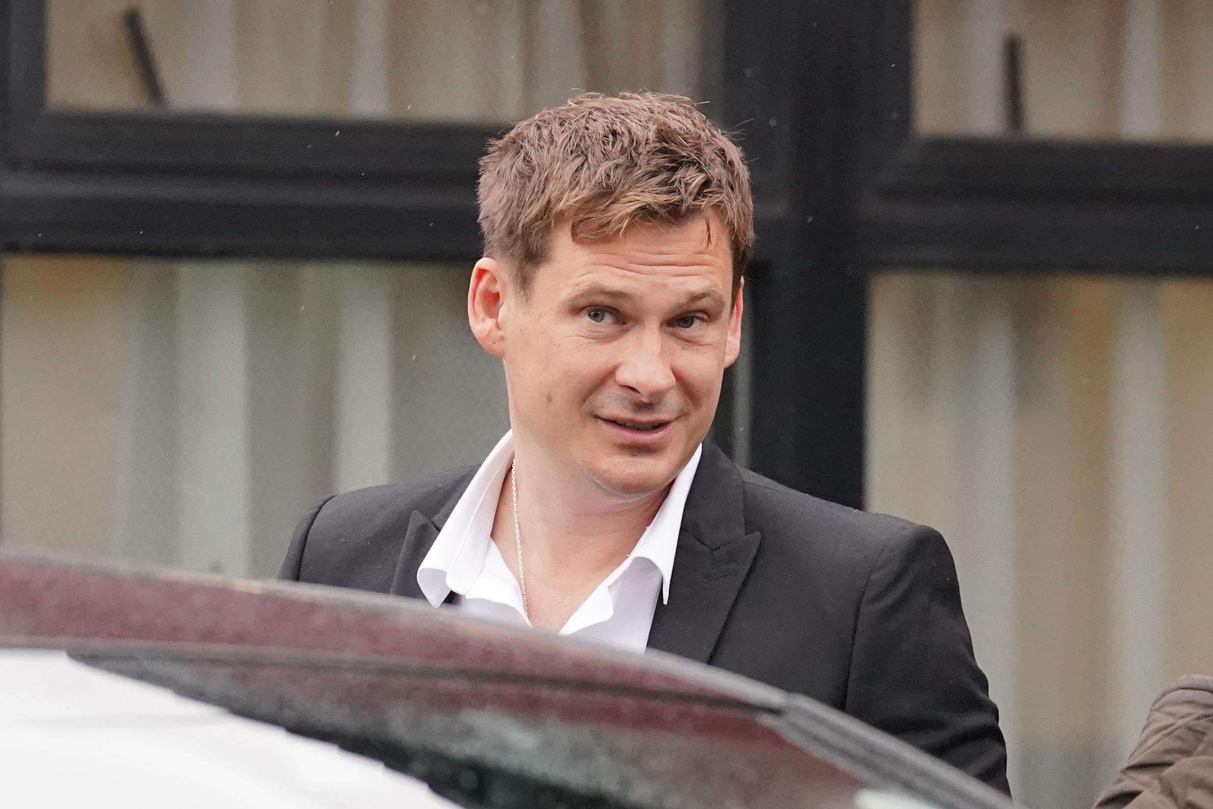 Blue singer Lee Ryan wins bid to withdraw guilty plea for 'assaulting officer' - Vimarsana News