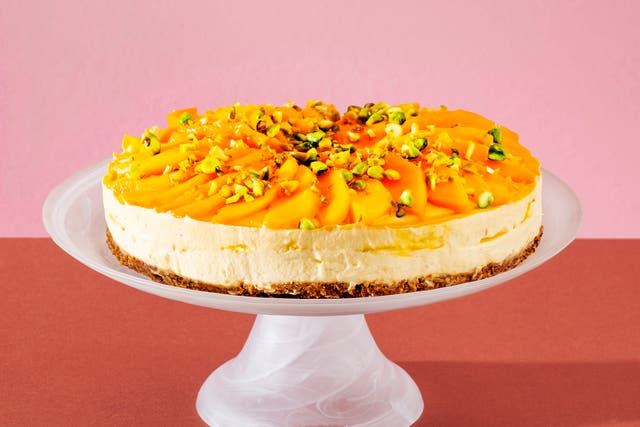 <p>The rich creaminess of the cream cheese pairs well with sweet mango and floral notes of cardamom </p>